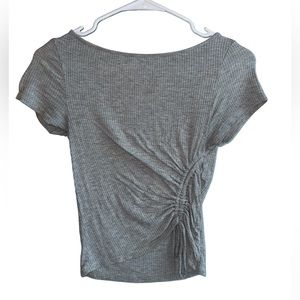 Gray cropped shirt